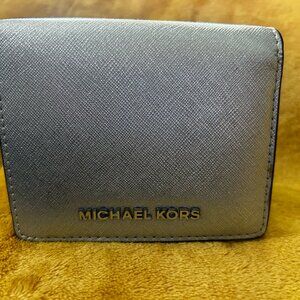 Michael Kors Jet Set Travel Small Bifold snap MKLogo Wallet Sparkling Silver